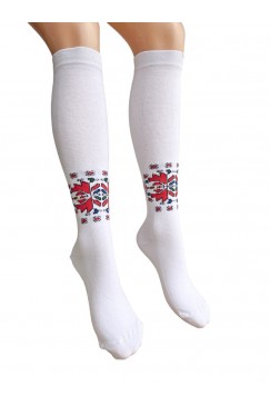 Дълги бели чорапи с шевица