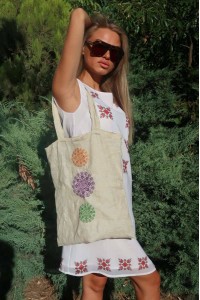 Дамска чанта с шевица VIKI Дамска чанта с шевица VIKI