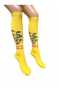 Жълти памучни чорапи до коляното с шевици