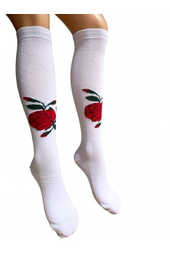 Бели чорапи с народни мотиви