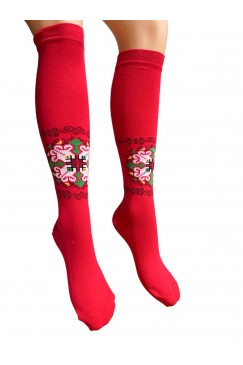 Червени чорапи до коляното с народни мотиви