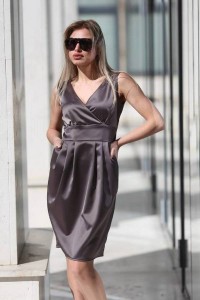 Стилна сатенена дамска рокля AMBER BROWN