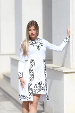 Бяла рокля с ръчна шевица PRELEST WHITE